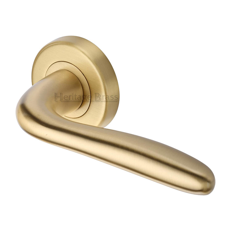 Columbus Door Handle on Round Rose