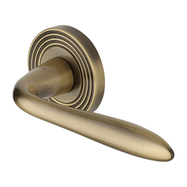 Sutton Reeded Door Handle on Round Rose