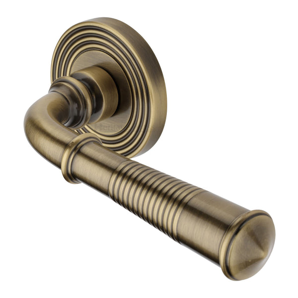 Bridgetown Reeded Door Handle on Round Rose