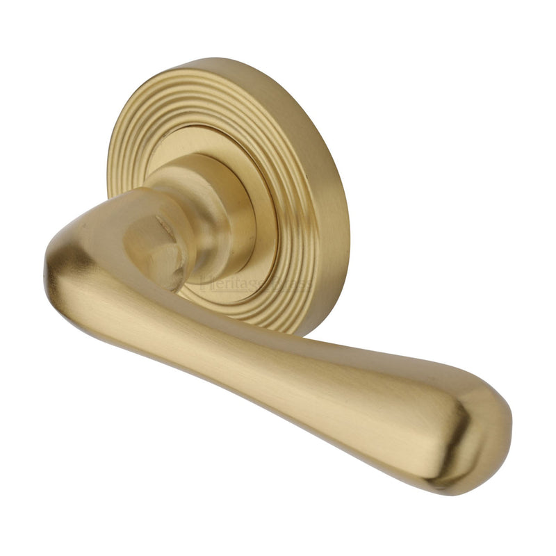 Charlbury Reeded Door Handle on Round Rose