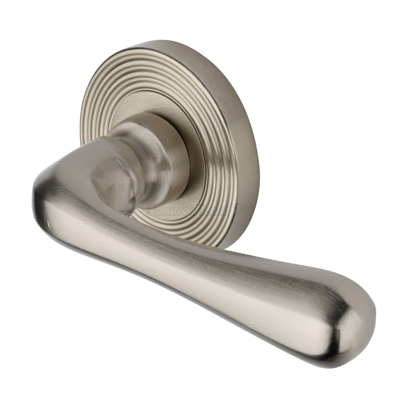 Charlbury Reeded Door Handle on Round Rose