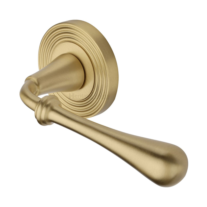 Roma Reeded Door Handle on Round Rose