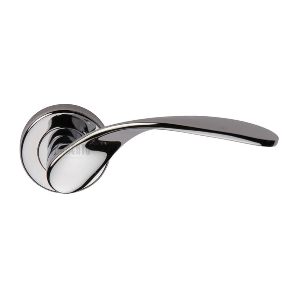 Lorenz Door Handle on Round Rose