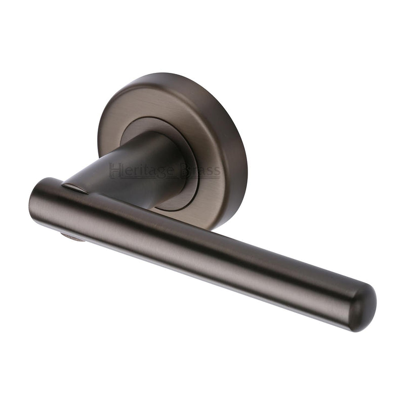 Challenger Door Handle on Round Rose