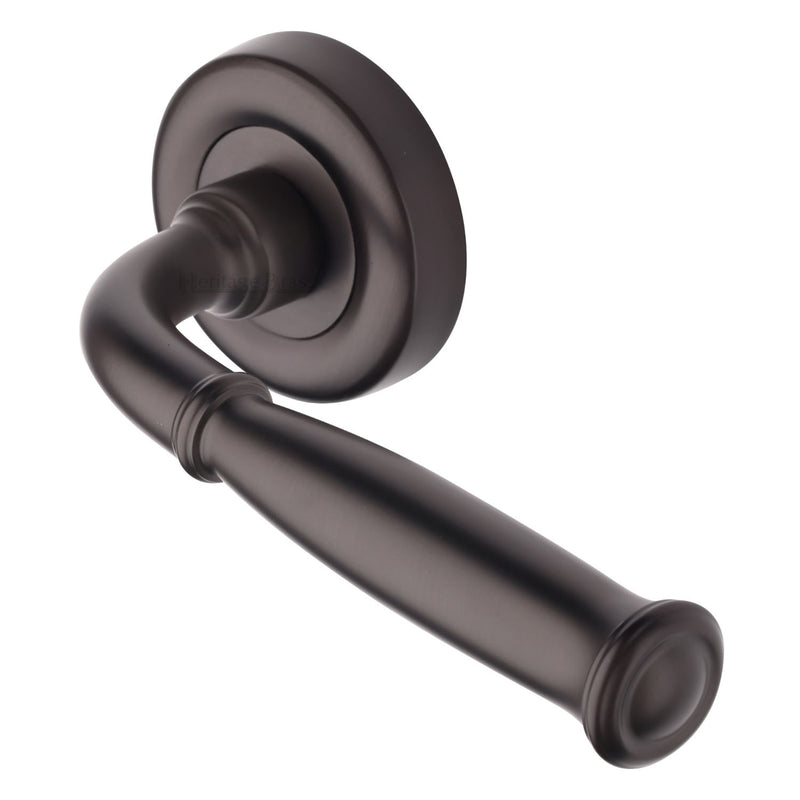 Lincoln Door Handle on Round Rose