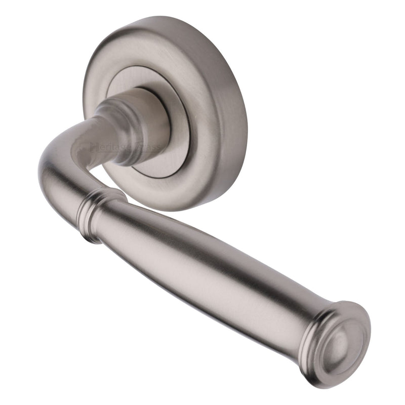 Lincoln Door Handle on Round Rose