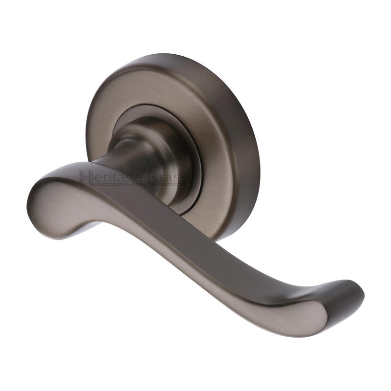 Bedford Door Handle on Round Rose