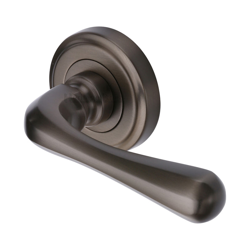 Charlbury Door Handle on Round Rose