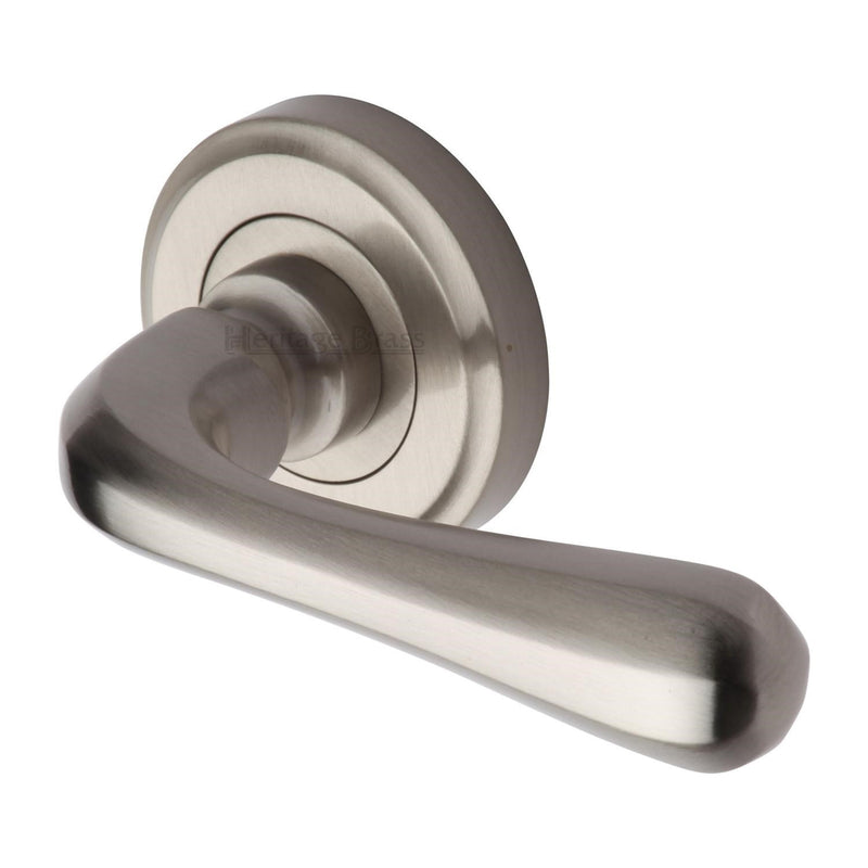 Charlbury Door Handle on Round Rose