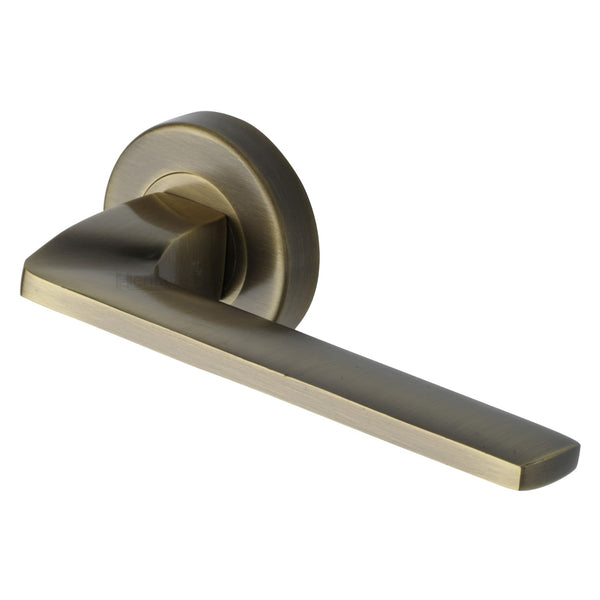 Metro Angled Door Handle on Round Rose