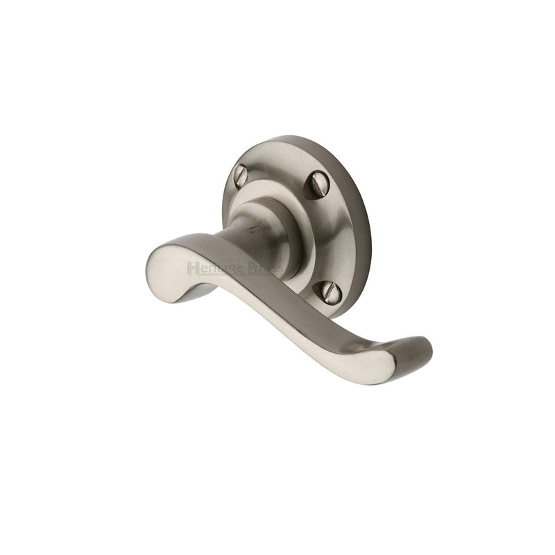 Bedford Door Handle on Round Rose