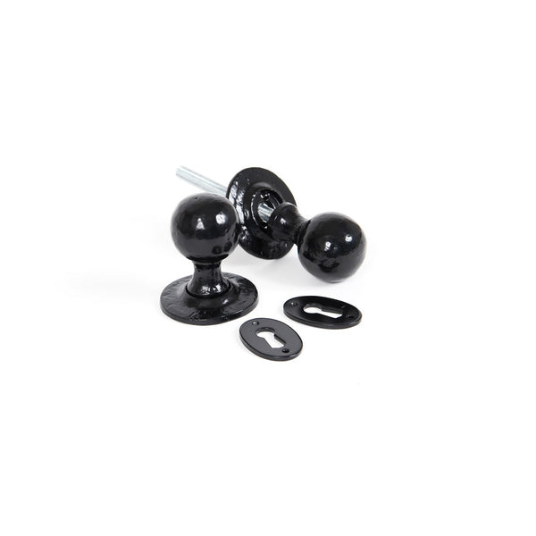 From The Anvil Round Knob Set - Black